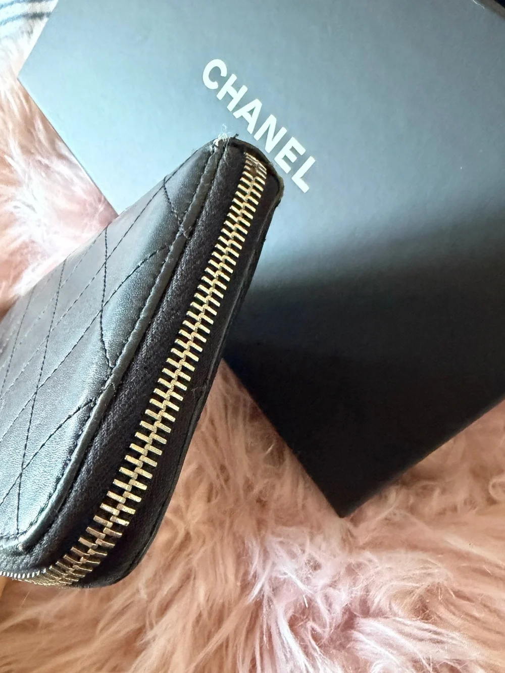 🖤🤍Chanel CC Logo Quilted Lambskin Long Zippy Wallet🤍🖤